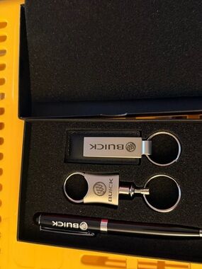 BUICK Black and Silver Keychain & Pen Gift Set